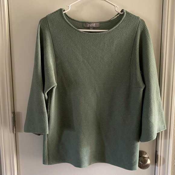 Sweaters - Green Sweater